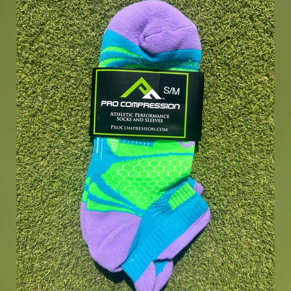 NWT Procompression PC Runner ankle socks, size S/M (3 pairs total) - Picture 3 of 3